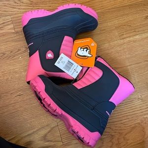 Arctic shield girls, winter boots. Pink and black.